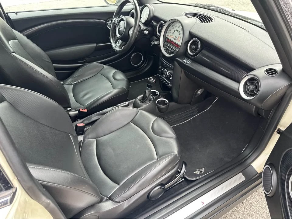2012 Mini Clubman 1st Gen - Image 14 of 18