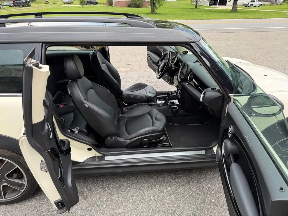 2012 Mini Clubman 1st Gen - Image 15 of 19