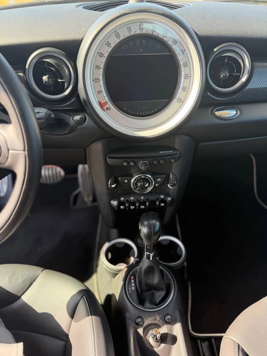2012 Mini Clubman 1st Gen - Image 11 of 17