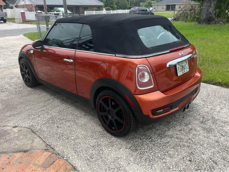2012 Mini Mini 2nd Gen - Image 2 of 8