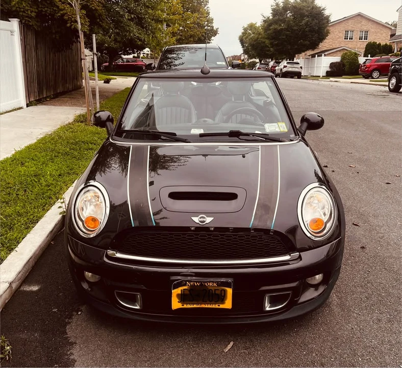 2012 Mini Mini 2nd Gen - Image 3 of 8