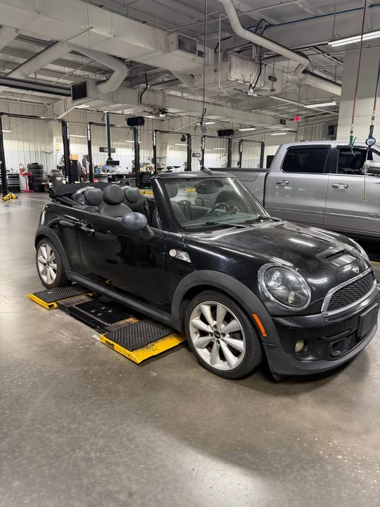 2012 Mini Mini 2nd Gen - Image 4 of 4