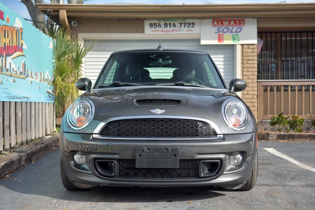 2012 Mini Mini 2nd Gen - Image 2 of 12