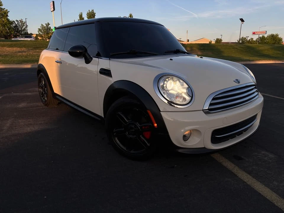 2012 Mini Mini 2nd Gen - Image 2 of 11