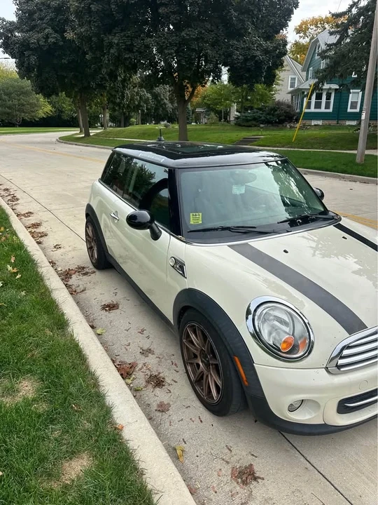 2012 Mini Mini 2nd Gen - Image 2 of 6