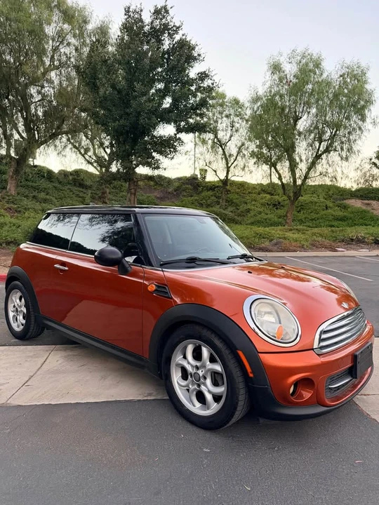 2012 Mini Mini 2nd Gen - Image 4 of 8