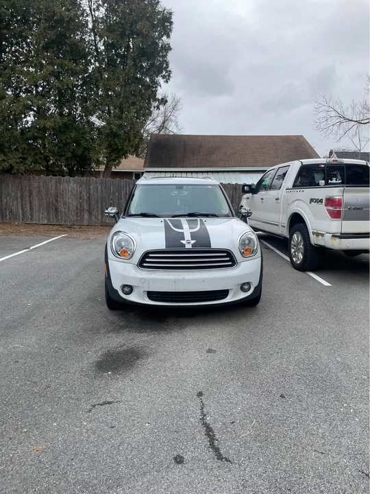 2012 Mini Mini 2nd Gen - Image 2 of 6