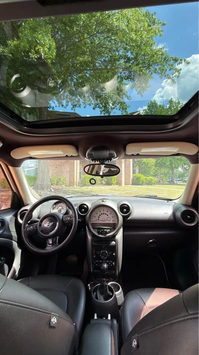2012 Mini Mini 2nd Gen - Image 2 of 12