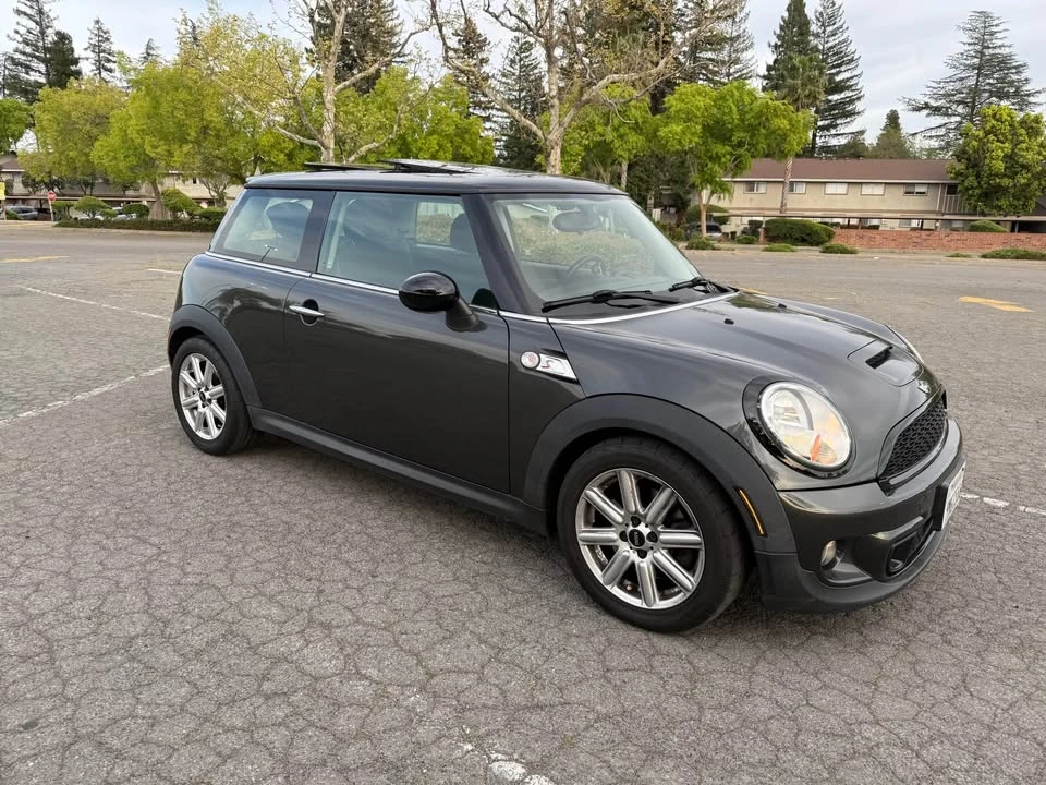 2012 Mini Mini 2nd Gen - Image 2 of 18
