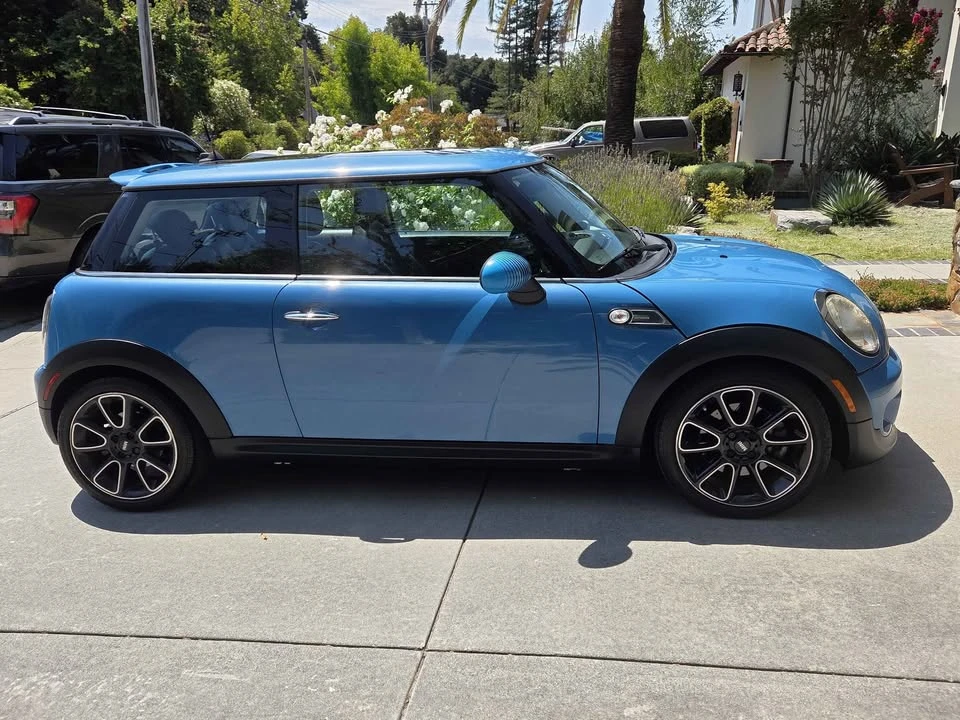 2012 Mini Mini 2nd Gen - Image 2 of 13