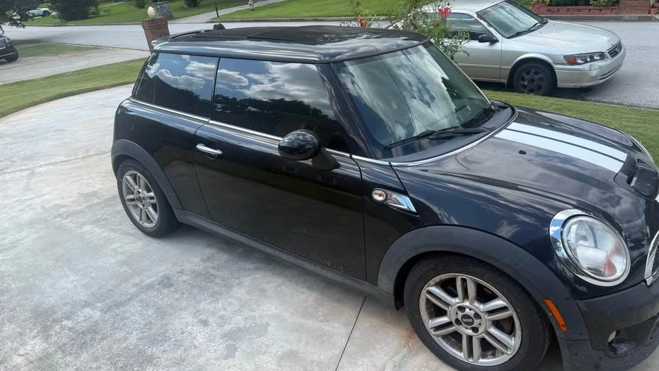 2012 Mini Mini 2nd Gen - Image 2 of 6