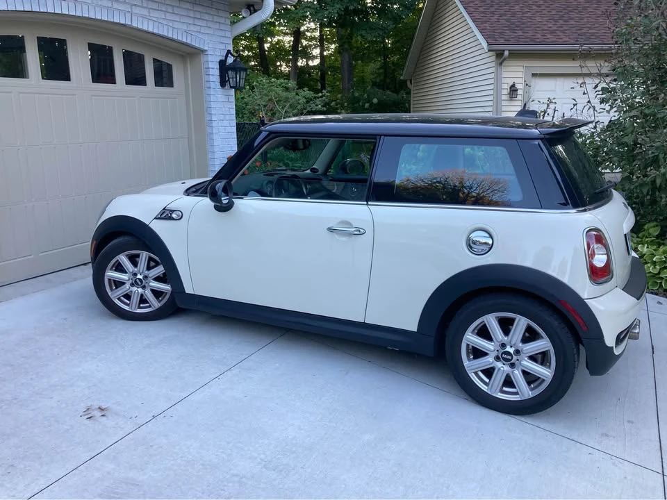 2012 Mini Mini 2nd Gen - Image 4 of 5