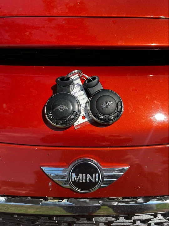 2012 Mini Mini 2nd Gen - Image 2 of 10