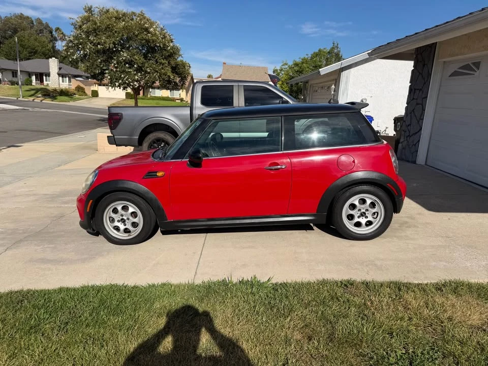 2012 Mini Mini 2nd Gen - Image 2 of 9