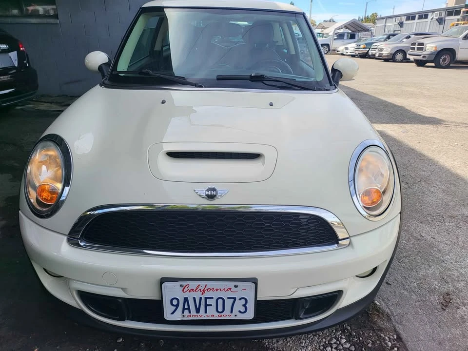 2012 Mini Mini 2nd Gen - Image 3 of 11