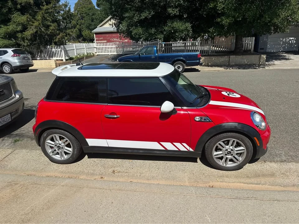 2012 Mini Mini 2nd Gen - Image 3 of 6