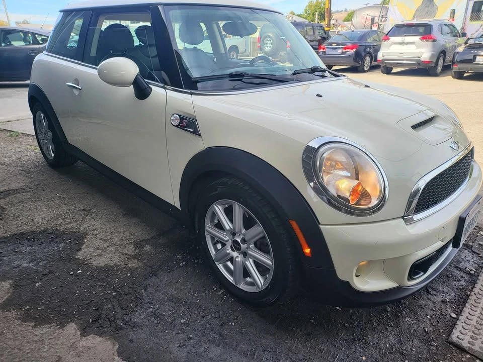 2012 Mini Mini 2nd Gen - Image 9 of 11