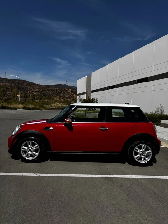 2012 Mini Mini 2nd Gen - Image 2 of 11