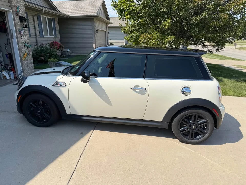 2012 Mini Mini 2nd Gen - Image 3 of 8