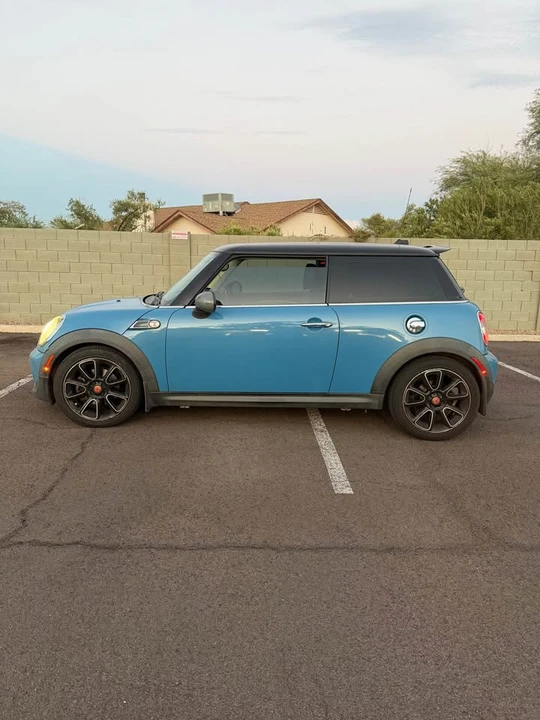 2012 Mini Mini 2nd Gen - Image 2 of 10