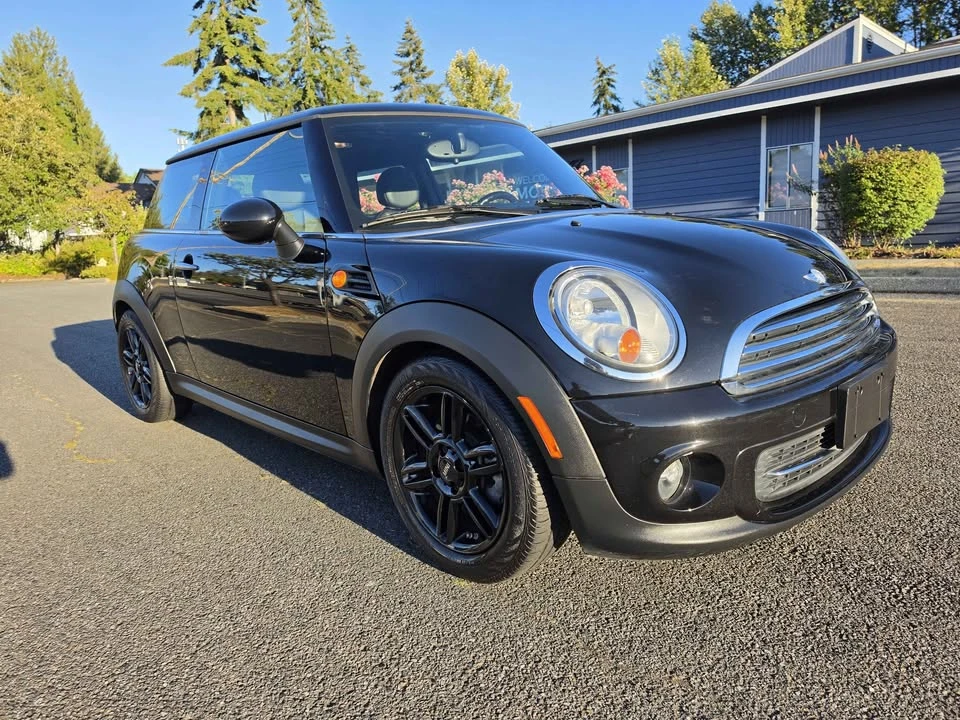 2012 Mini Mini 2nd Gen - Image 2 of 20