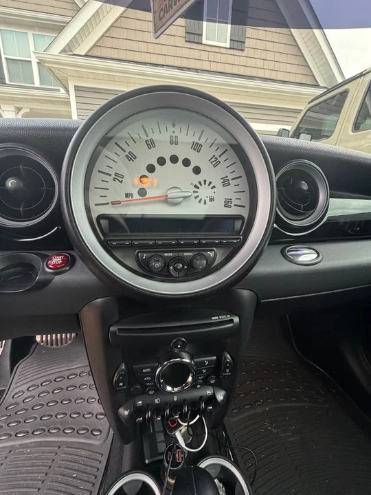 2012 Mini Mini 2nd Gen - Image 5 of 8