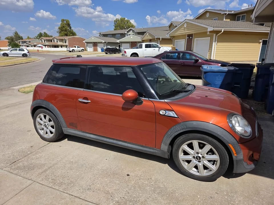 2012 Mini Mini 2nd Gen - Image 3 of 3