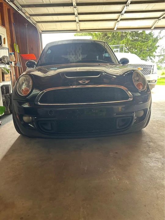 2012 Mini Mini 2nd Gen - Image 2 of 4