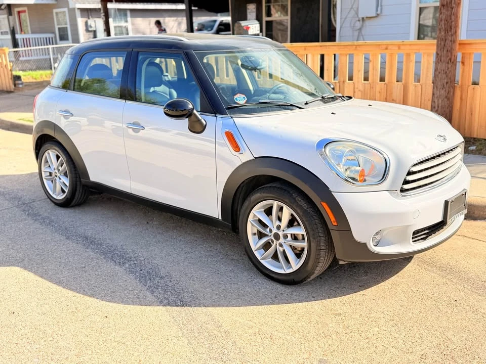 2012 Mini Mini 2nd Gen - Image 2 of 4
