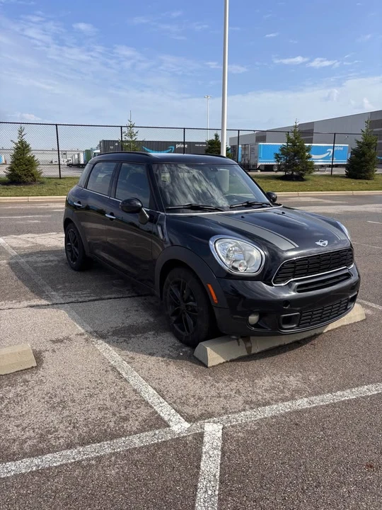 2012 Mini Mini 2nd Gen - Image 2 of 7