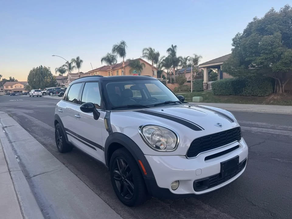 2012 Mini Mini 2nd Gen - Image 3 of 10