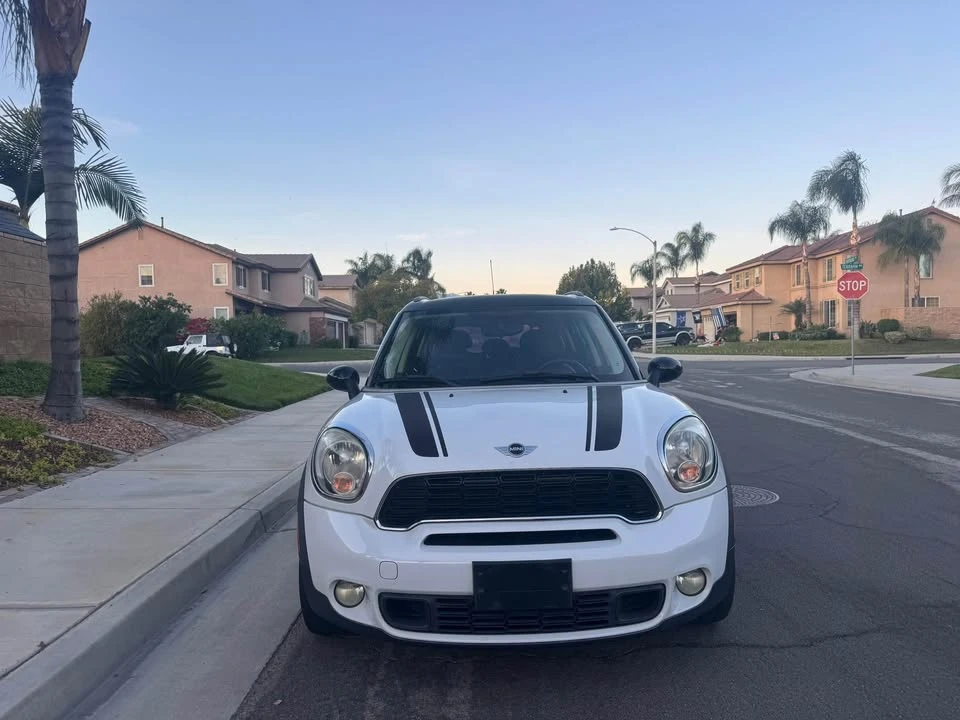 2012 Mini Mini 2nd Gen - Image 2 of 10