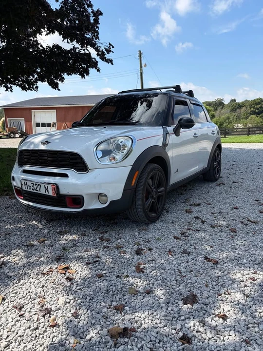 2012 Mini Mini 2nd Gen - Image 2 of 8