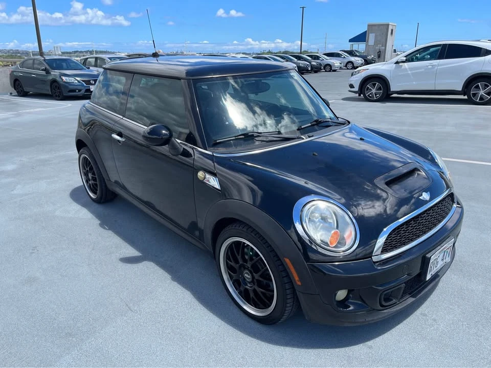 2012 Mini Coupe & Roadster - Image 2 of 6