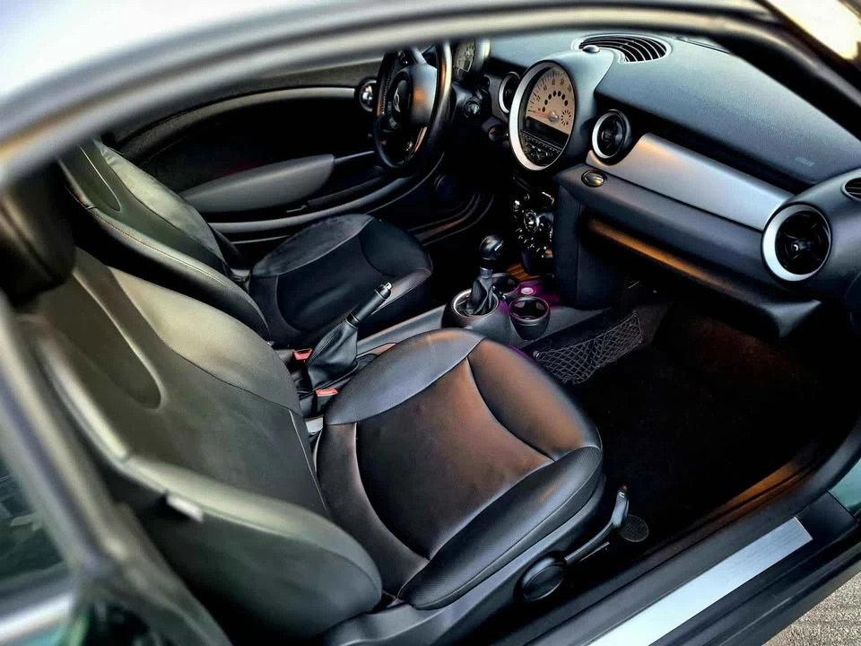 2012 Mini Coupe & Roadster - Image 10 of 12
