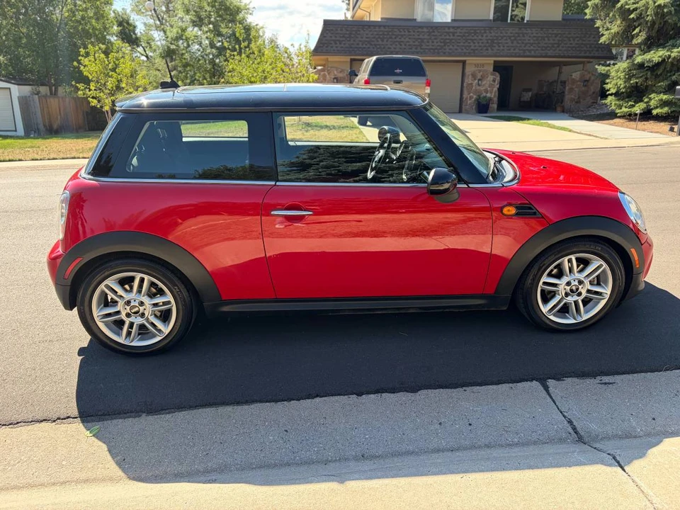 2012 Mini Mini 2nd Gen - Image 2 of 6