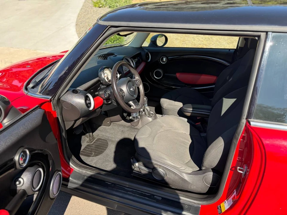 2012 Mini Mini 2nd Gen - Image 3 of 6