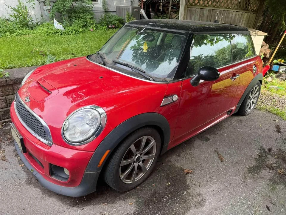 2012 Mini Mini 2nd Gen - Image 2 of 8