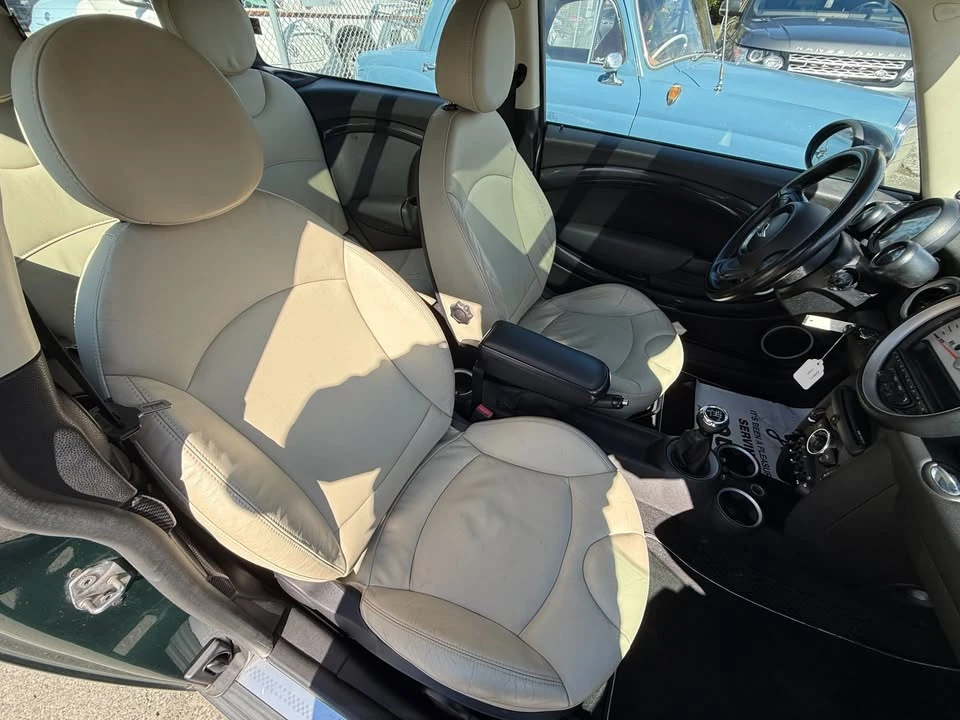 2012 Mini Clubman 1st Gen - Image 16 of 20