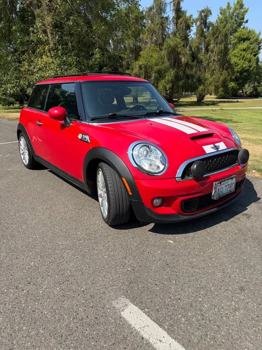 2012 Mini Mini 2nd Gen - Image 2 of 11