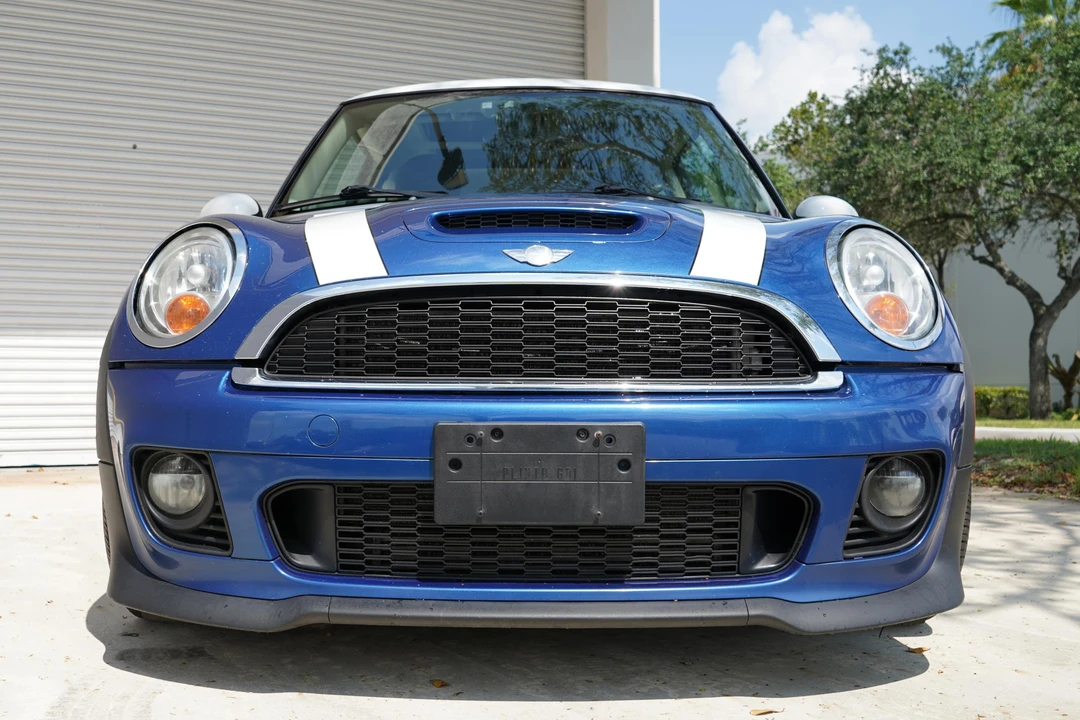 2012 Mini Mini 2nd Gen - Image 2 of 31