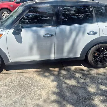 2012 MINI Countryman Classic Cooper Hatchback 4D