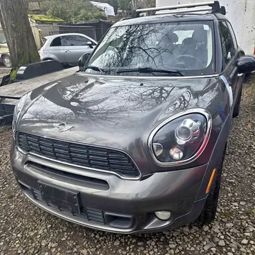 2012 MINI Countryman Classic Cooper S