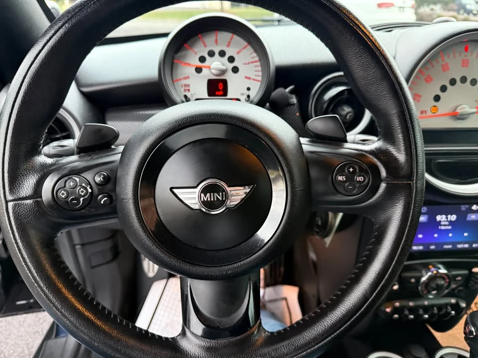 2012 Mini Coupe & Roadster - Image 9 of 15