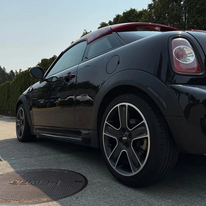 2012 Mini Coupe & Roadster - Image 6 of 8