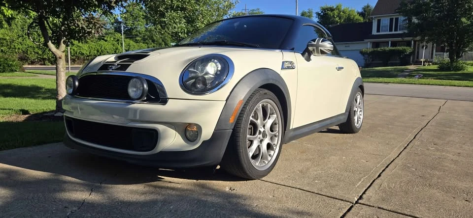 2012 Mini Modern Mini - Image 2 of 15