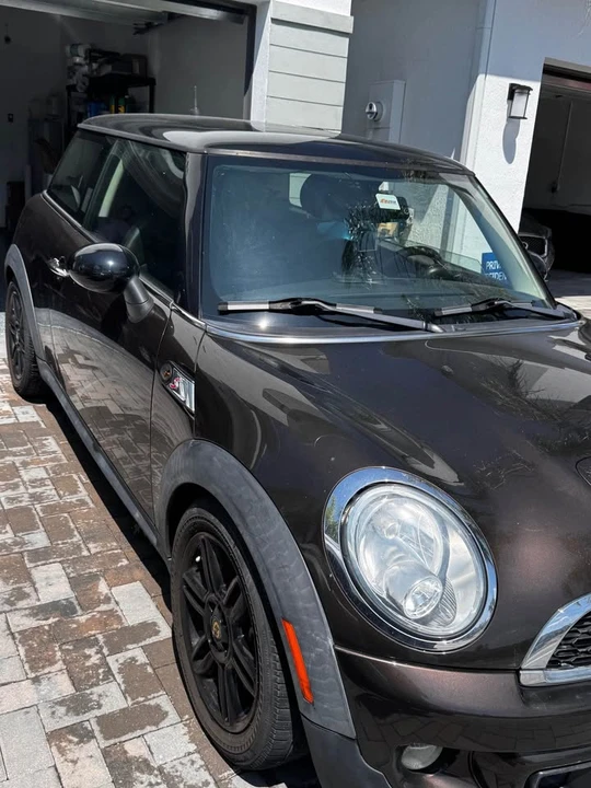 2012 Mini Mini 2nd Gen - Image 2 of 9