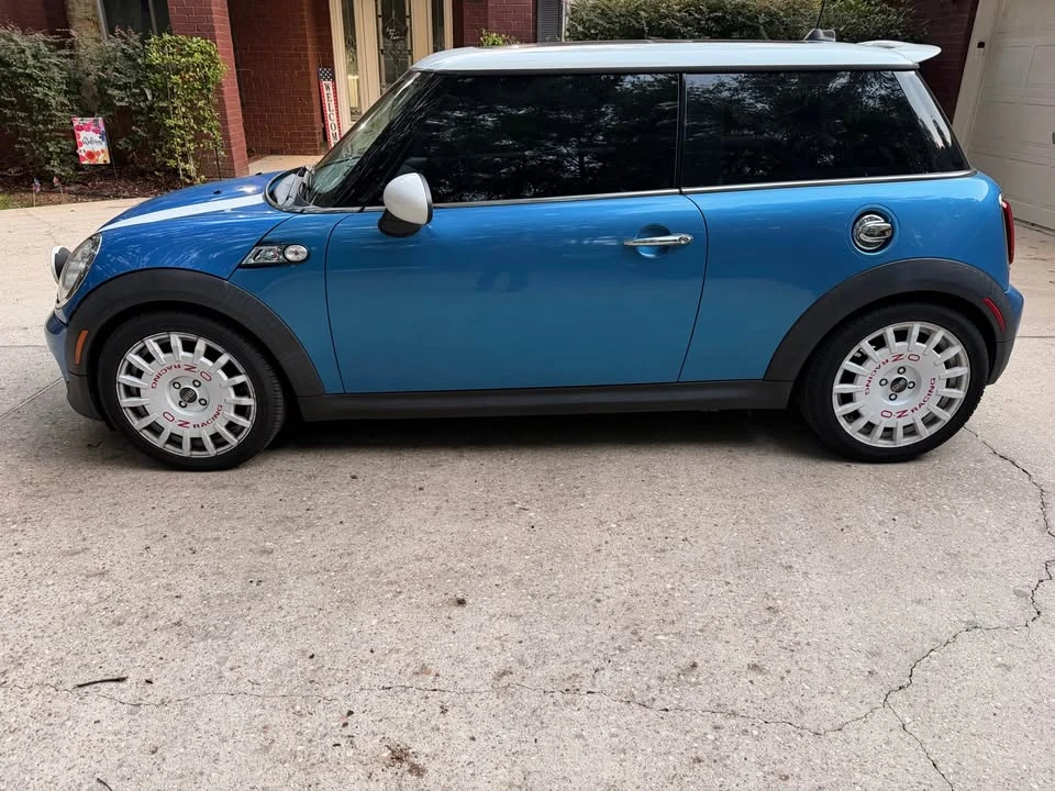 2012 Mini Mini 2nd Gen - Image 2 of 8