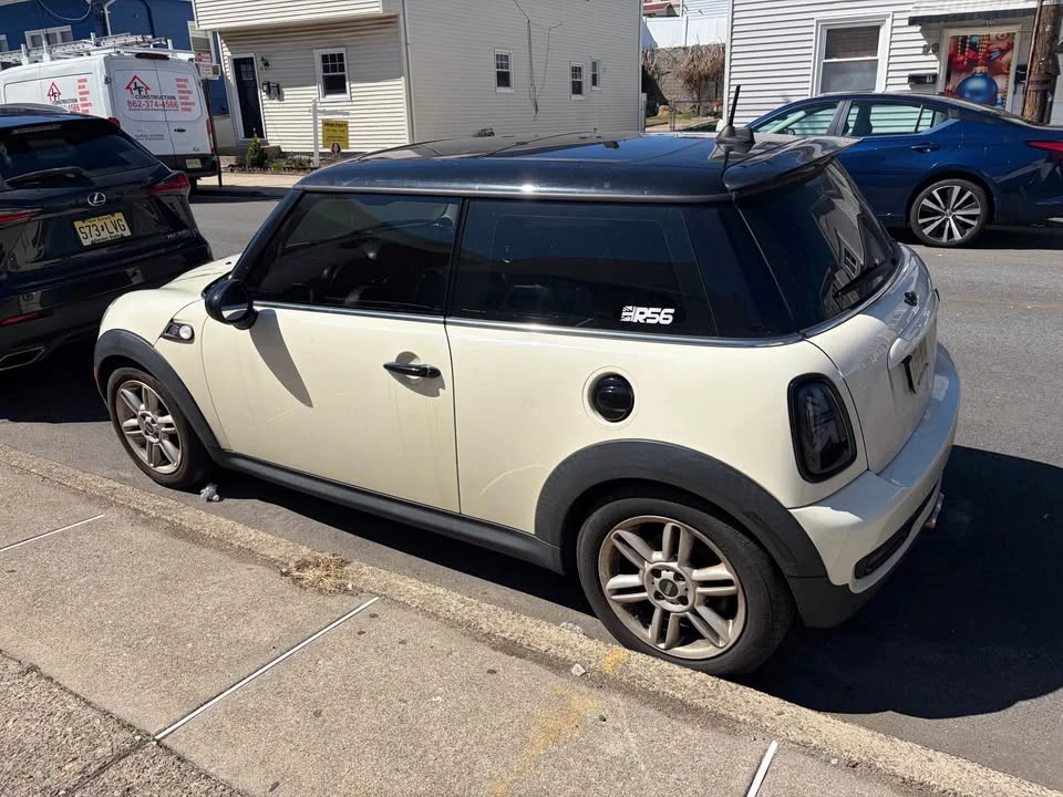2012 Mini Mini 2nd Gen - Image 2 of 11