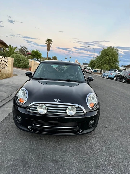 2012 Mini Mini 2nd Gen - Image 2 of 14